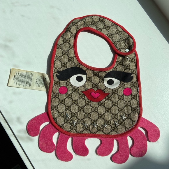 Kids Gucci bib - Picture 2 of 3